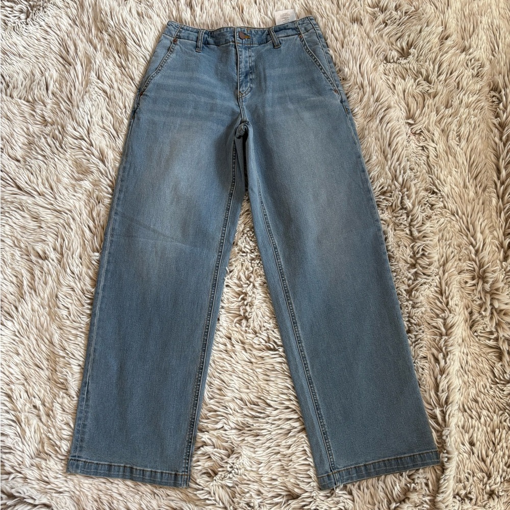 Women’s Volcom brand new light wash wide leg jeans